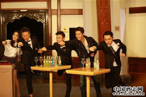 �á���ɫ������Ů�˵�Ԥ����β��