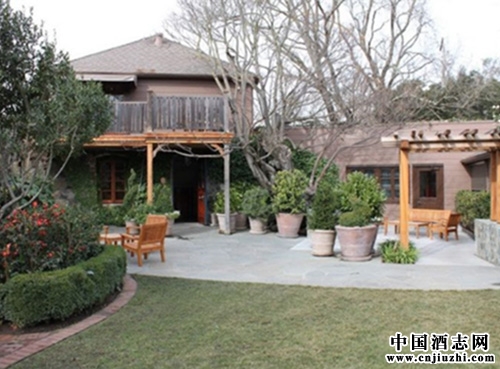 ����������ֵ30����Ԫ���ѾƱ���