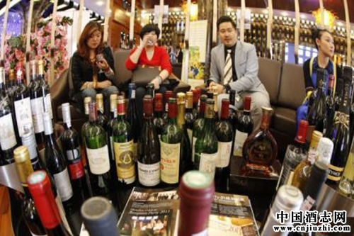 ���ھƲ��η�չ�������Ƿ���С�ʱ���