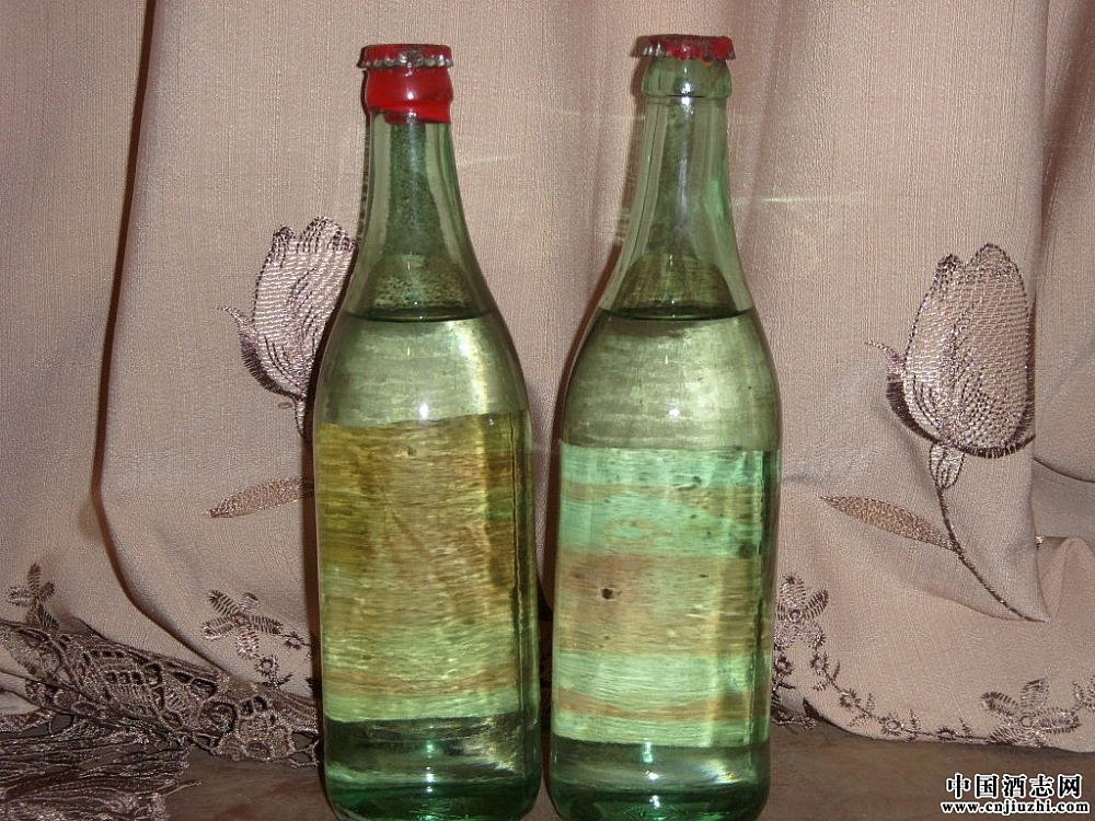 80����޽��Ʊ�ǵġ���̶�׾ơ�