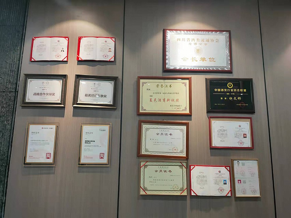 ����Һˮ��ƿ39��52��45��68�ȼ۸�_����Һˮ��ƿ39��52��45��68�����¼۸�_����Һˮ��ƿ39��52��45��68�������۸�